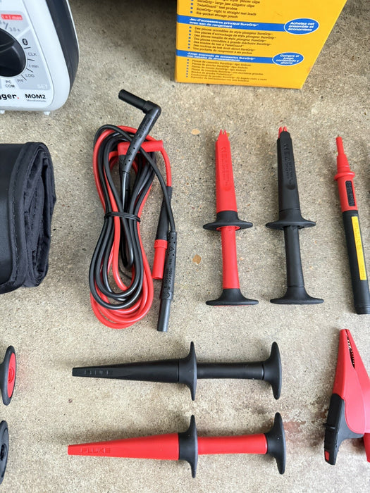 MEGGER MOM2 MICROHMMETER WITH NEW SET OF LEADS & BAG