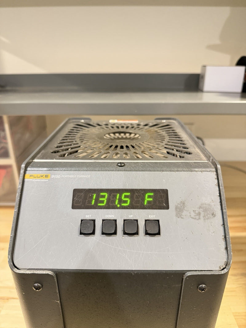 FLUKE 9150 PORTABLE FURNACE WITH CHARGER TESTED