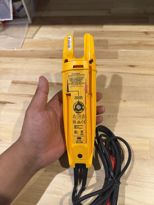 FLUKE T6-600 ELECTRICAL TESTER 600V CAT III TESTED