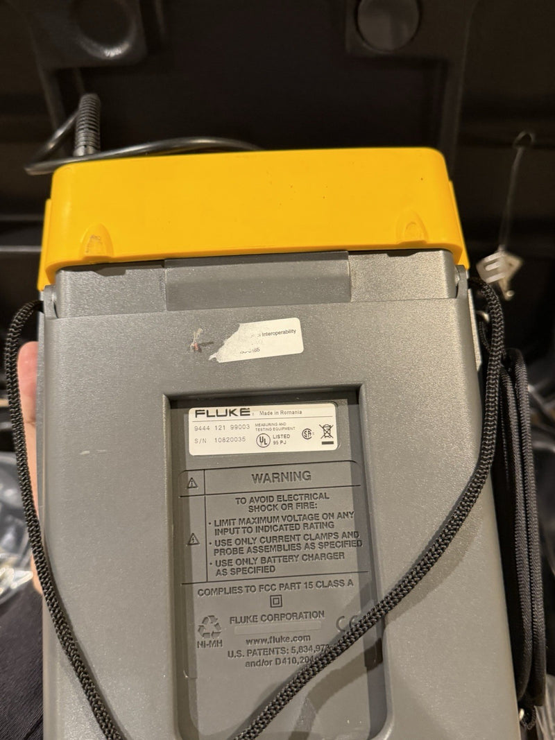FLIKE 199C 200MHZ 2.5GS/s SCOPEMETER COLOR W/ ACCESSORIES (CALIBRATED 2025)