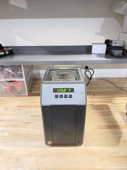 FLUKE 9150 PORTABLE FURNACE WITH CHARGER TESTED