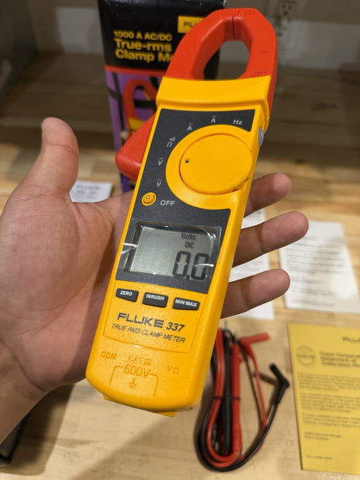 FLUKE 337 TRUE RMS CLAMP METER WITH LEADS & CLIPS RARE