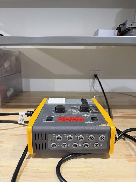 FLUKE BIOMEDICAL ESA601 ELECTRICAL SAFETY ANALYZER TESTER