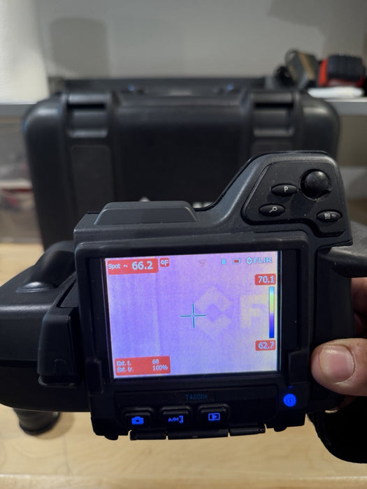FLIR T420BX THERMAL IMAGING CAMERA WITH CHARGER & BATTERIES TESTED