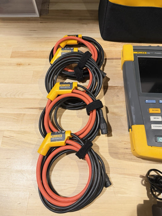 FLUKE 435 II POWER QUALITY & ENERGY ANALYZER W/ ACCESSORIES & CHARGER-SHIPS FREE
