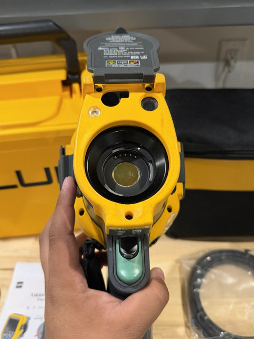 FLUKE TI401-PRO 60HZ THERMAL IMAGER KIT WITH ACCESSORIES