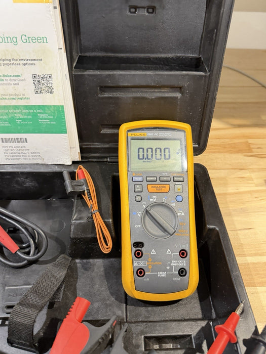 FLUKE 1587 FC INSULATION MULTIMETER WITH LEADS & CASE TESTED