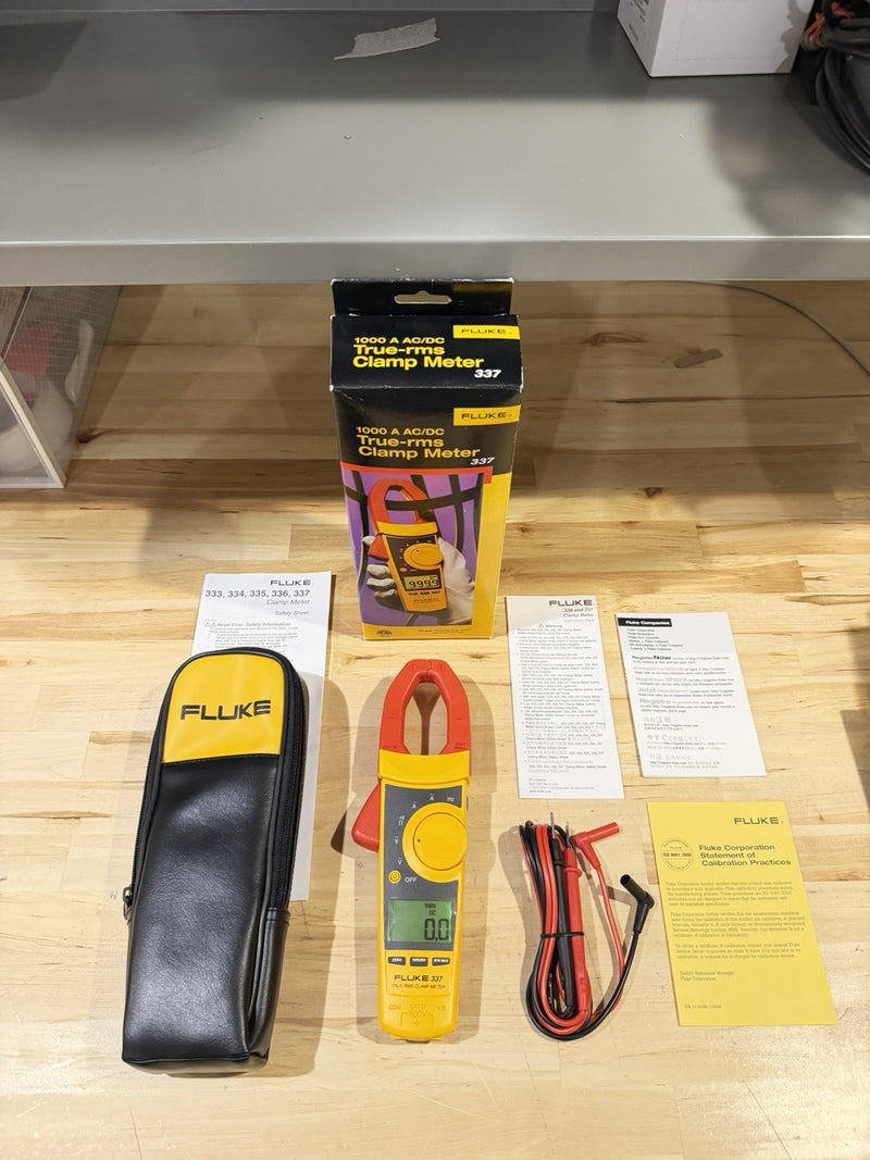 FLUKE 337 TRUE RMS CLAMP METER WITH LEADS & CLIPS RARE