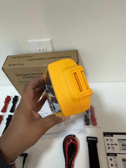FLUKE 712B RTD CALIBRATOR MFD 2025 CALIBRATED 2025