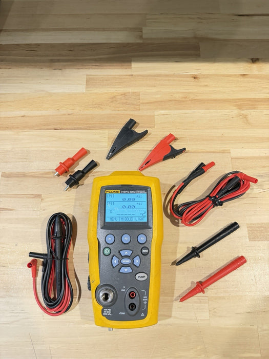 FLUKE 719 PRO 300G ELECTRIC PRESSURE CALIBRATOR W/ ACCESSORIES (SHIPS FREE)