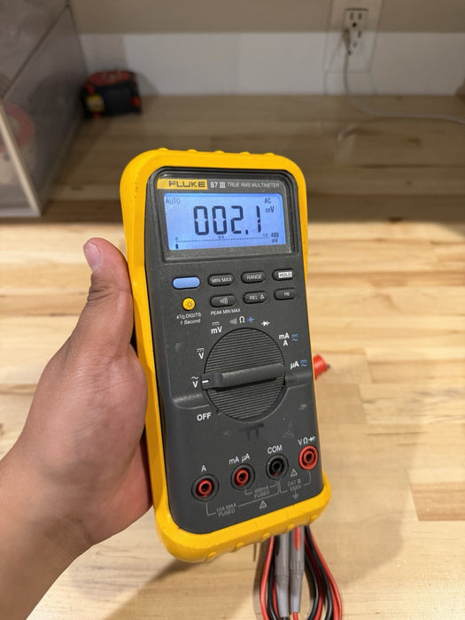 FLUKE 87 III TRUE RMS MULTIMETER WITH LEADS & CLIPS