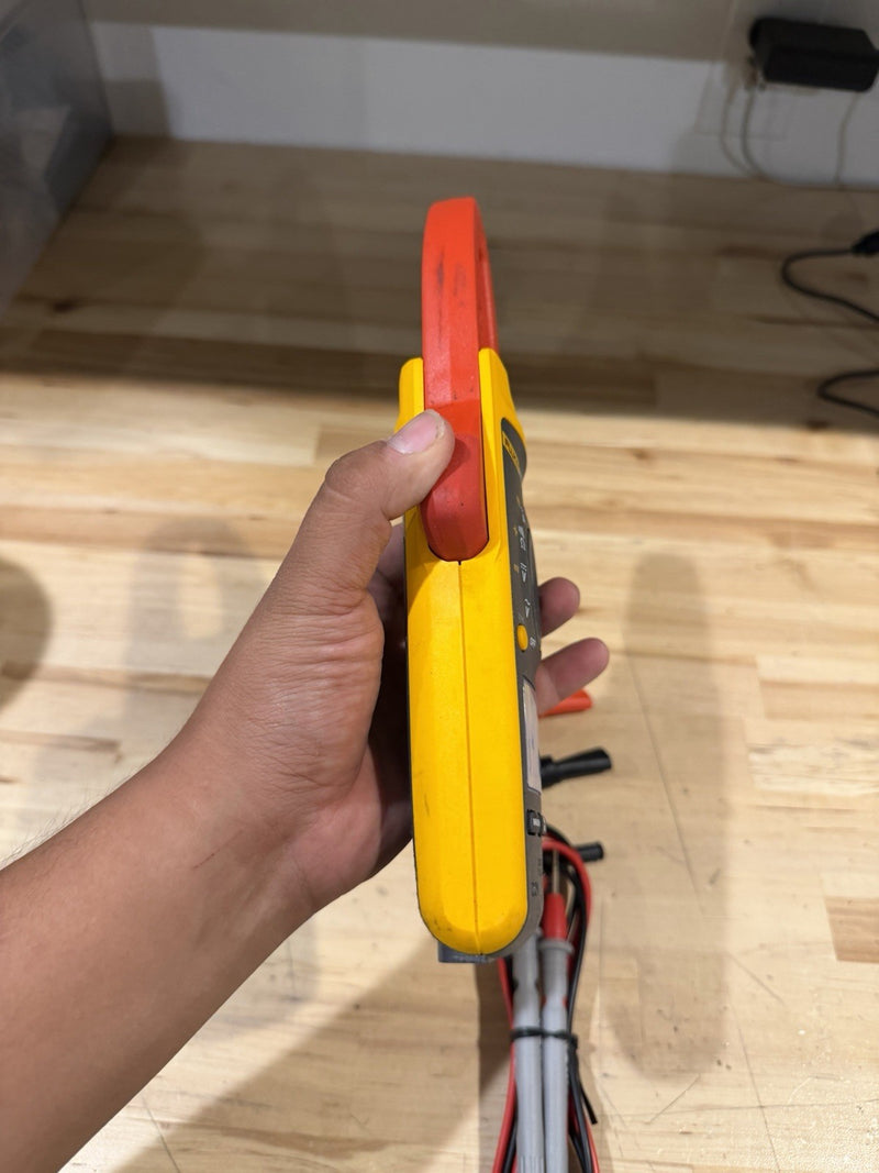 FLUKE 376 AC/DC TRUE RMS WIRELESS CLAMP METER W /LEADS & CLIPS -SHIPS FAST