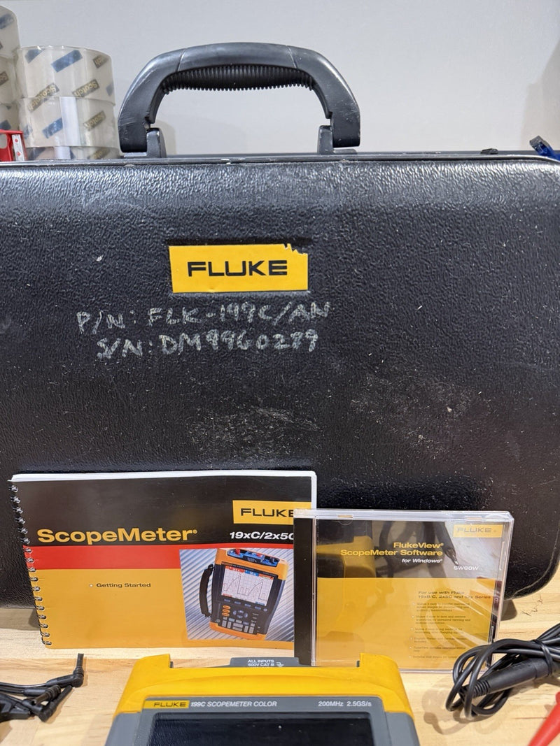 FLUKEE 199C 200MHZ 2.5GS/S SCOPEMETER COLOR WITH ACCESSORIES TESTED