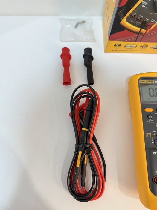 FLUKE 88V AUTOMOTIVE MULTIMETER (NEW FACTORY SEALED) CALIBRATED 2024 -SHIPS FAST
