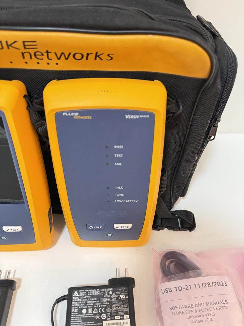 FLUKE NETWORKS VERSIV MAINFRAME & REMOTE WITH BAG & ACCESSORIES