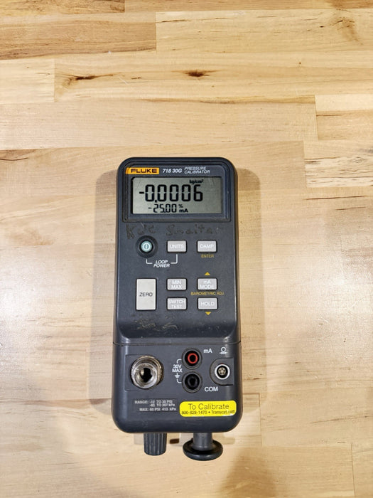 FLUKE 718 30G PRESSURE CALIBRATOR TESTED