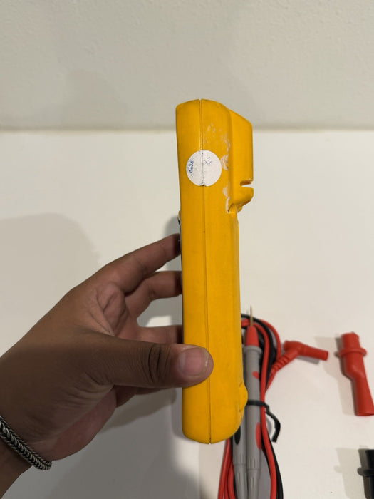 FLUKE 177 TRUE RMS MULTIMETER W/ LEADS & CLIPS - SHIPS FAST