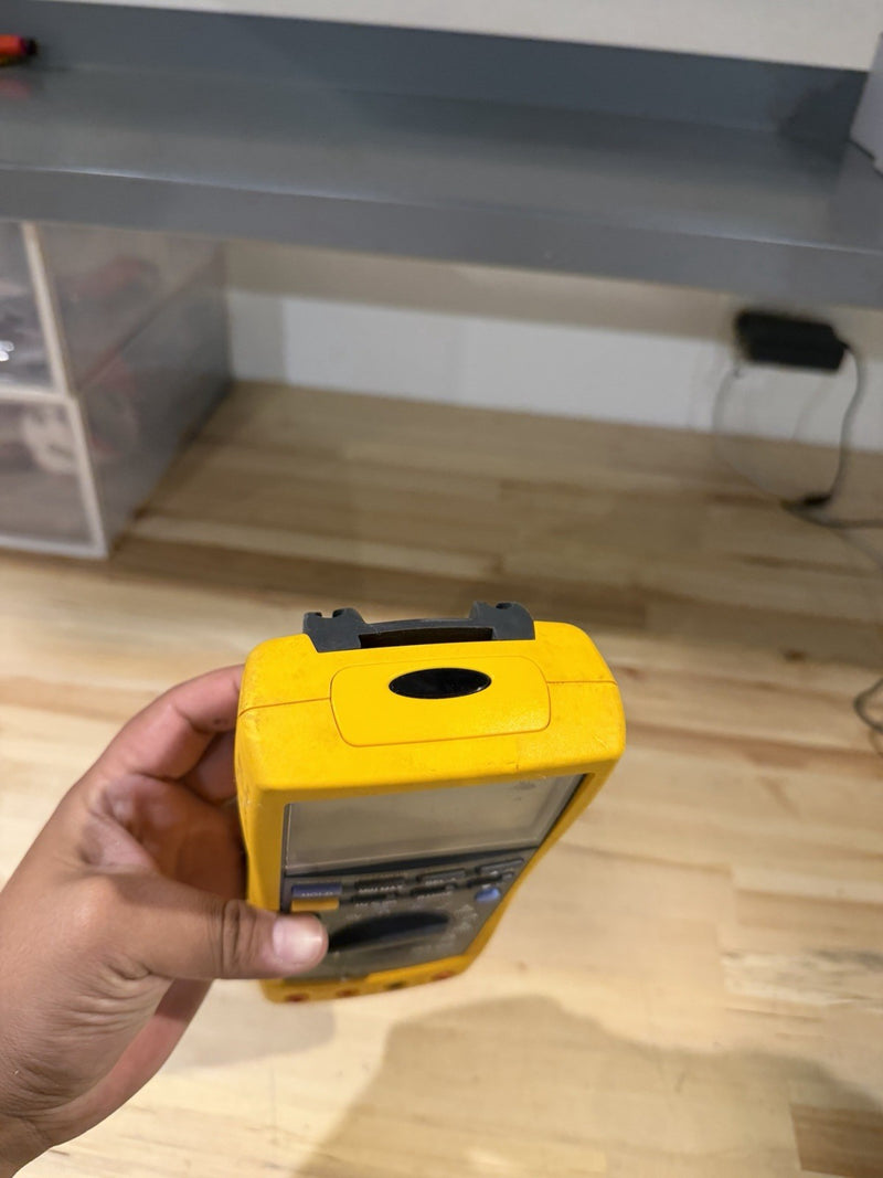 FLUKE 189 TRUE RMS MULTIMETER FOR PARTS