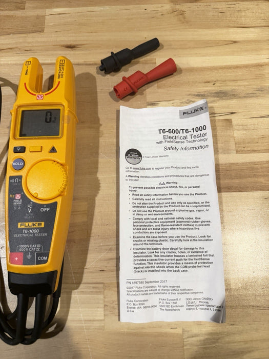 FLUKE T6-1000 ELECTRICAL TESTER WITH BAG & CLIPS TESTED