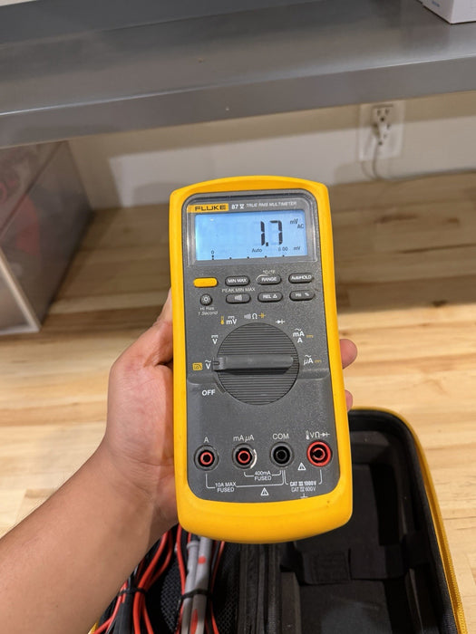 FLUKE 87V TRUE RMS MULTIMETER W/ LEADS (TESTED) SHIPS FAST BAG