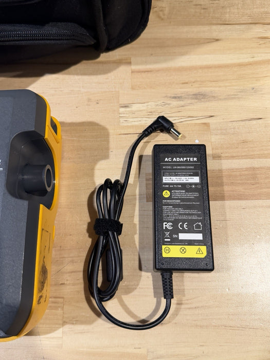FLUKE VT900 GAS FLOW ANALYZER W/CASE & CHARGER-FREE SHIPPING (TESTED)