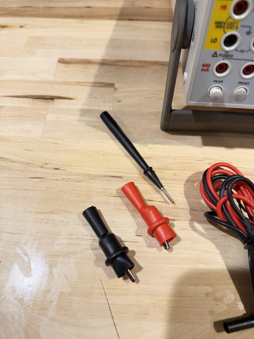 FLUKE 8846A 6 1/2 PRECISION DIGITAL MULTIMETER (TESTED) W / LEADS & CLIPS