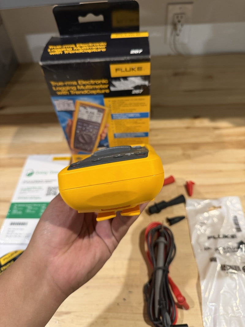 FLUKE 287 TRUE-RMS ELECTRONIC LOGGING MULTIMETER W/ TREND CAPTURE (NEW)