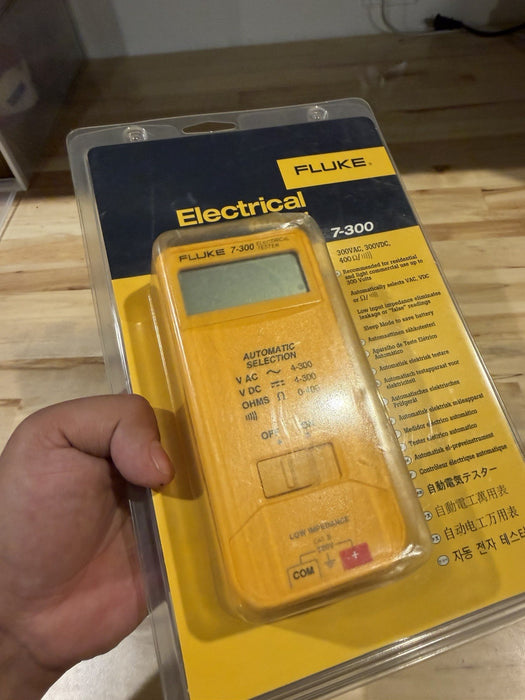 FLUKE 7-300 ELECTRICAL TESTER (NEW SEALED) - FREE SHIPPING (RARE)