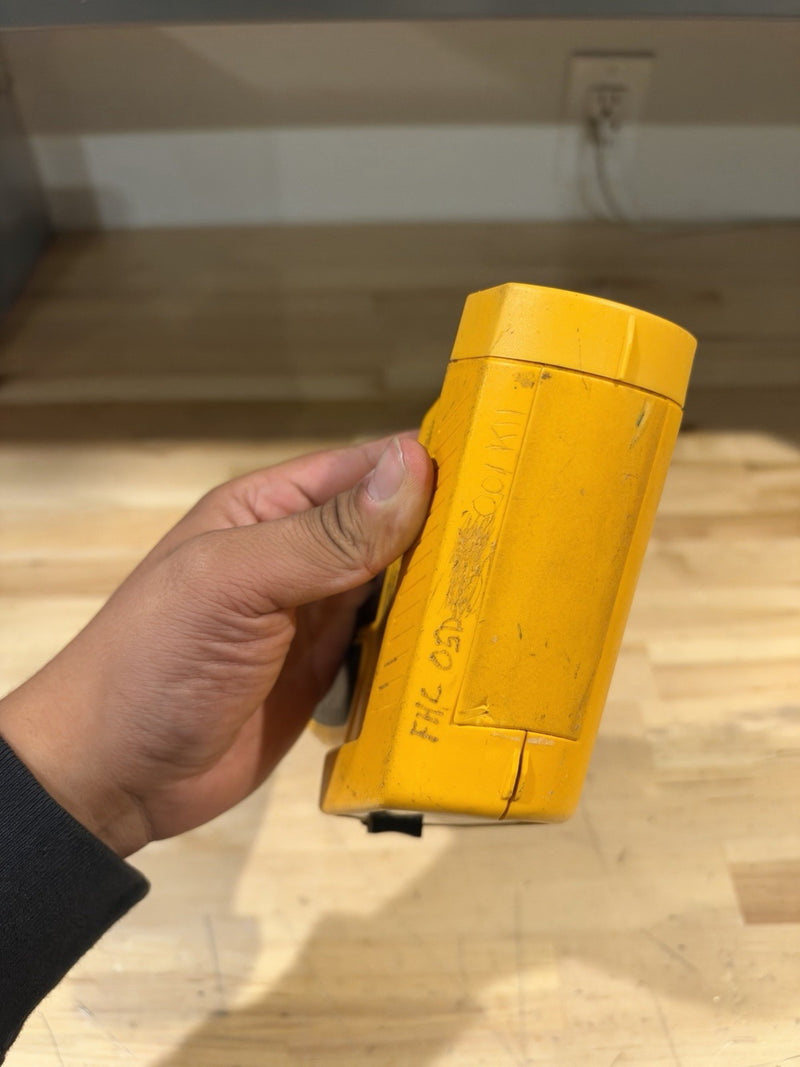 FLUKE 572 INFRARED THERMOMETER - SHIPS FAST