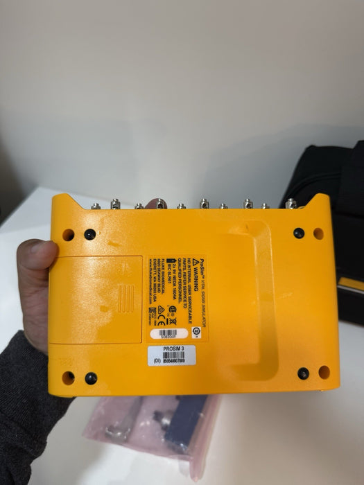 FLUKE PROSIM 3 VITAL SIGNS SIMULATOR WITH BAG & ACCESSORIES NEWTESTED