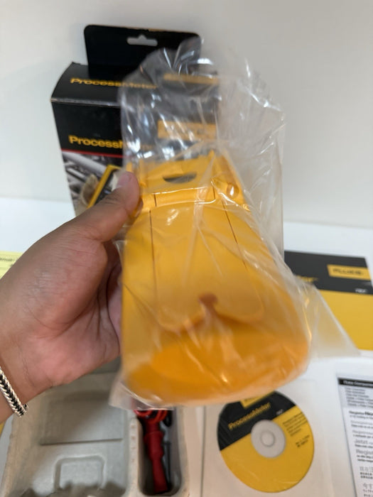 FLUKE 787 PROCESSMETER (NEW FACTORY SEALED) SHIPS FAST - FREE SHIPPING (RARE)