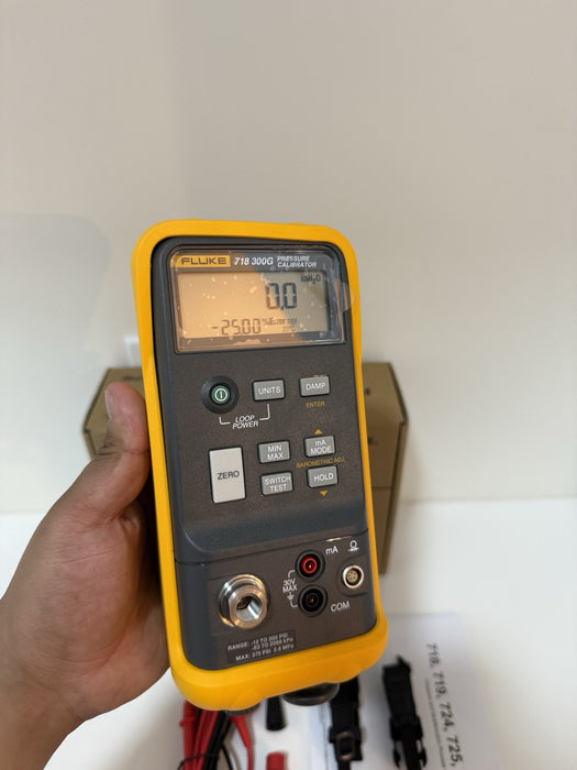 FLUKE 718-300G PRESSURE CALIBRATOR (NEW FACTORY SEALED) FREE SHIPPING