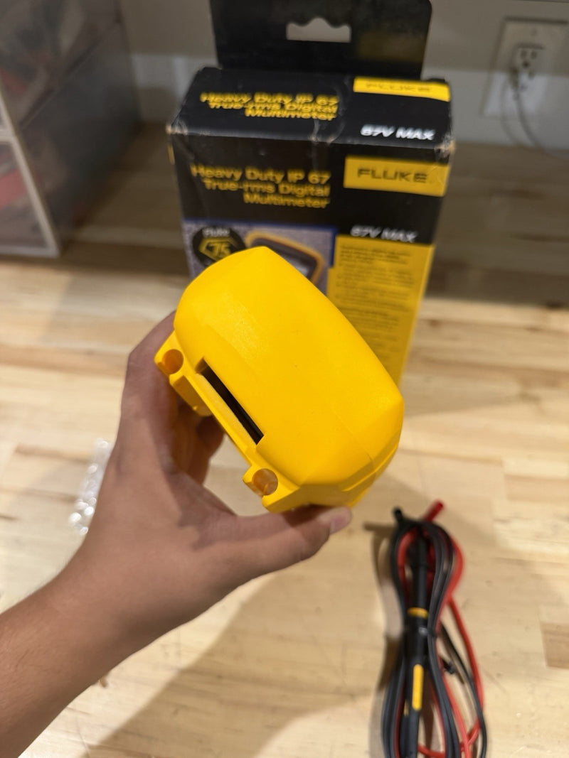 FLUKE 87V MAX TRUE RMS MULTIMETER W/ LEADS & CLIPS