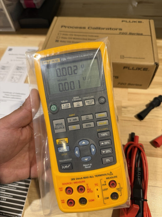 FLUKE 726 PRECISION MULTIFUNCTION CALIBRATOR MFG-2025 CALIBRATED 2025 NEW