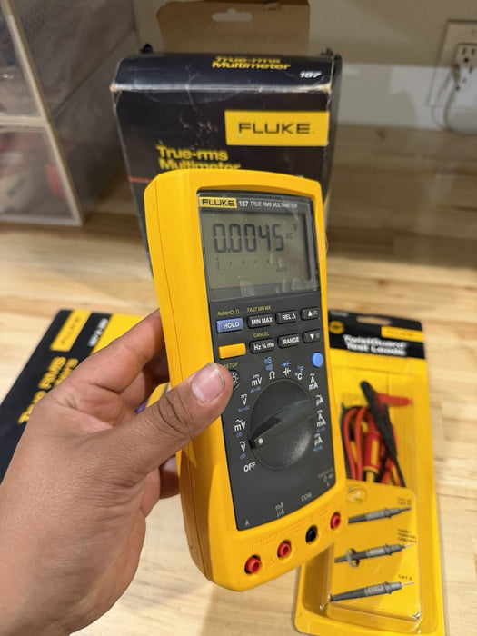 FLUKE 187 TRUE RMS MULTIMETER W/ LEADS & CLIPS  (NEW SEALED) TESTED - RARE