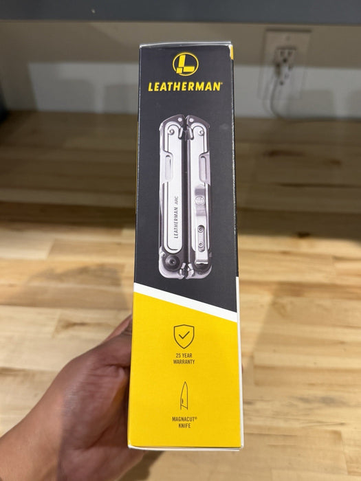 LEATHERMAN ARC TALOS MULTI-TOOL MULTIPURPOSE  PLIERS & 20 TOOLS (NEW SEALED) NEW