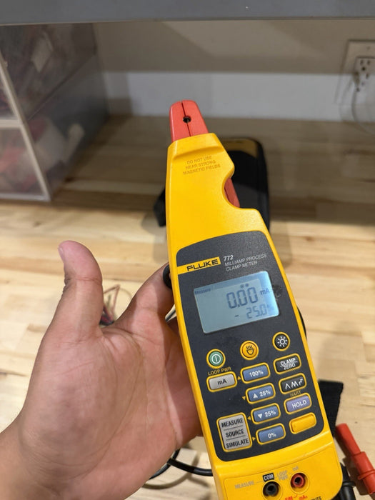 FLUKE 772 MILLIAMP PROCESS CLAMP W/ LEADS & CLIPS TESTED