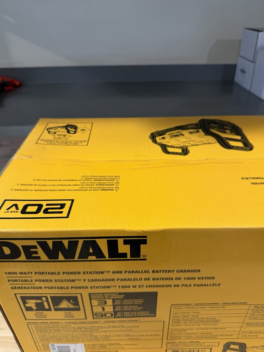 DEWALT DCB1800B 20V 1800 WATT PORTABLE POWER STATION & PARALLEL BATTERY CHARGER