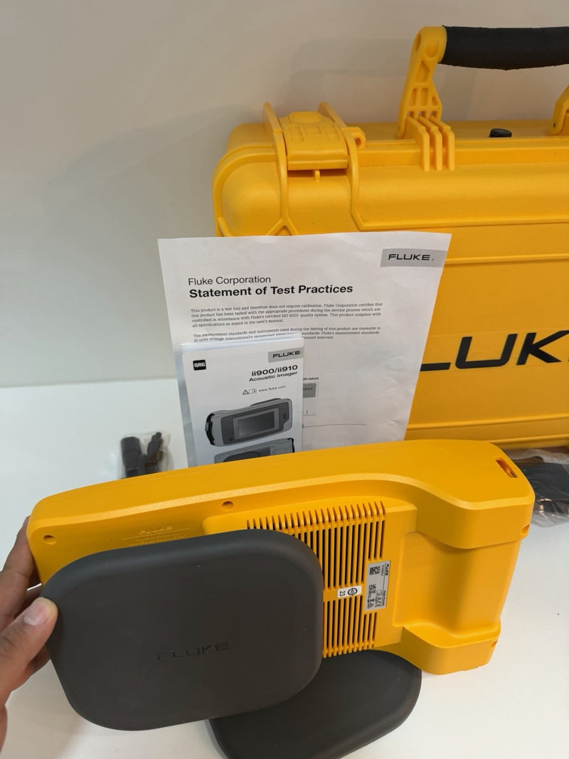 FLUKE ii910 ACOUSTIC IMAGER W/ ACCESSORIES FREE SHIPPING (NEW)