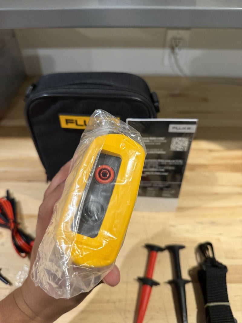 FLUKE 709H PRECISION HARR CALIBRATOR KIT (NEW SEALED) FREE SHIPPING