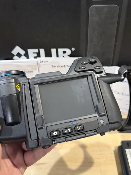 FLIR T420BX THERMAL IMAGING CAMERA WITH CHARGER & BATTERIES TESTED