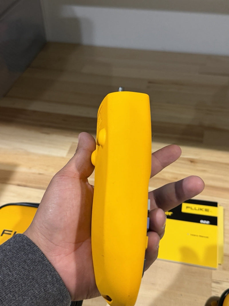 FLUKE 922 AIRFLOW METER WITH ACCESSORIES