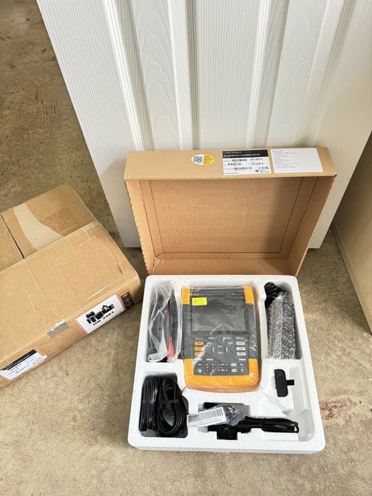 FLUKE 190-062-III COLOR SCOPE METER 60MHZ 2 CHANNEL NEW