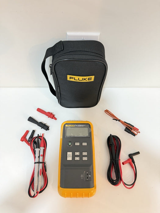FLUKE 714 THERMOCOUPLE TEMPERATURE CALIBRATOR W/ ACCESSORIES - NEW