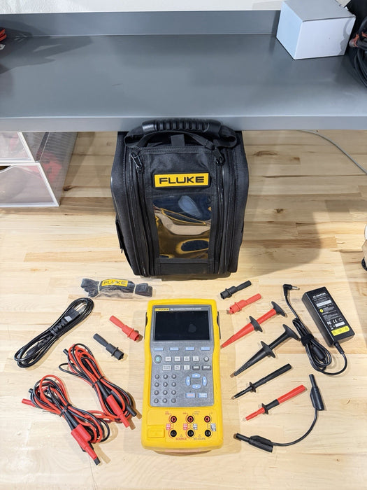 FLUKE 753 DOCUMENTING PROCESS CALIBRATOR WITH ACCESSORIES CALIBRATED 2025