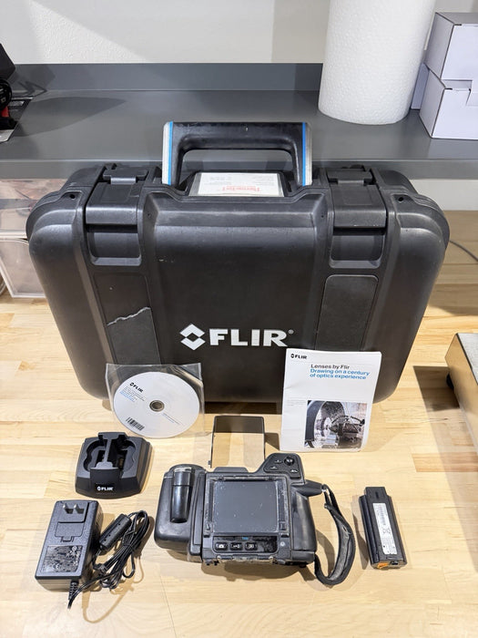 FLIR T440 THERMAL IMAGING CAMERA W/ ACCESSORIES & CASE (TESTED) FREE SHIPPING