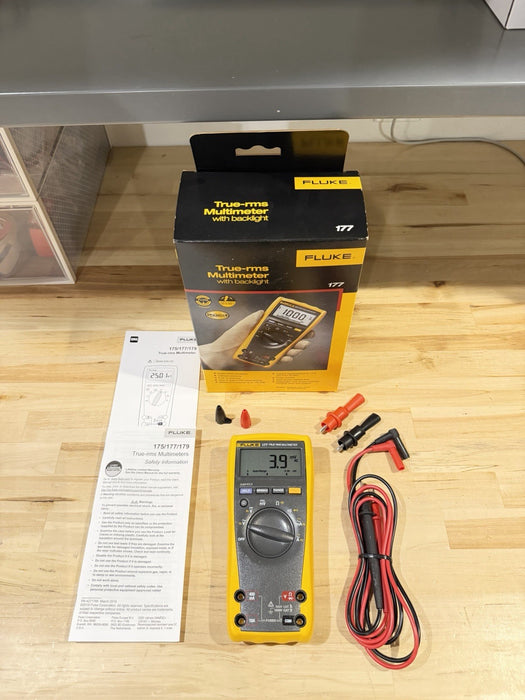 FLUKE 177 TRUE RMS DIGITAL MULTIMETER & TEMPERATURE (NEW FACTORY SEALED)MFD 2025