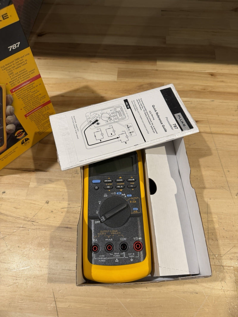 FLUKE 787 PROCESSMETER SHIPS FAST - FREE SHIPPING (NEW)