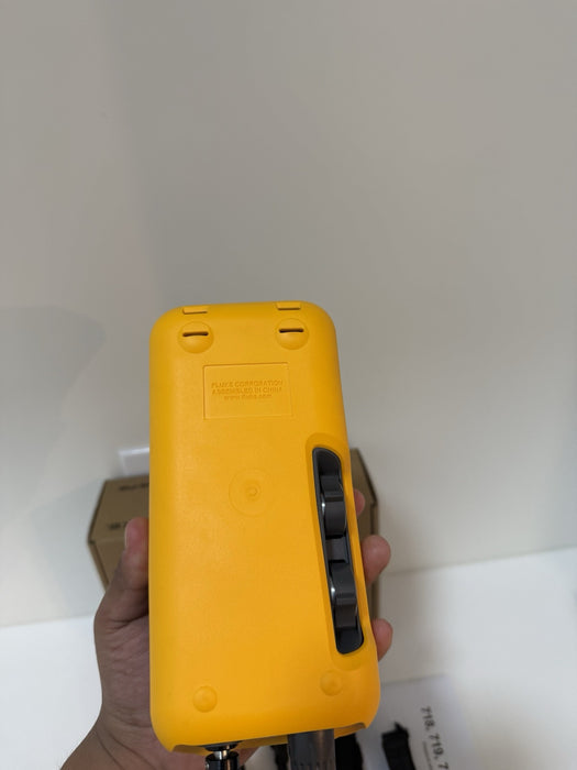 FLUKE 718-300G PRESSURE CALIBRATOR (NEW FACTORY SEALED) FREE SHIPPING