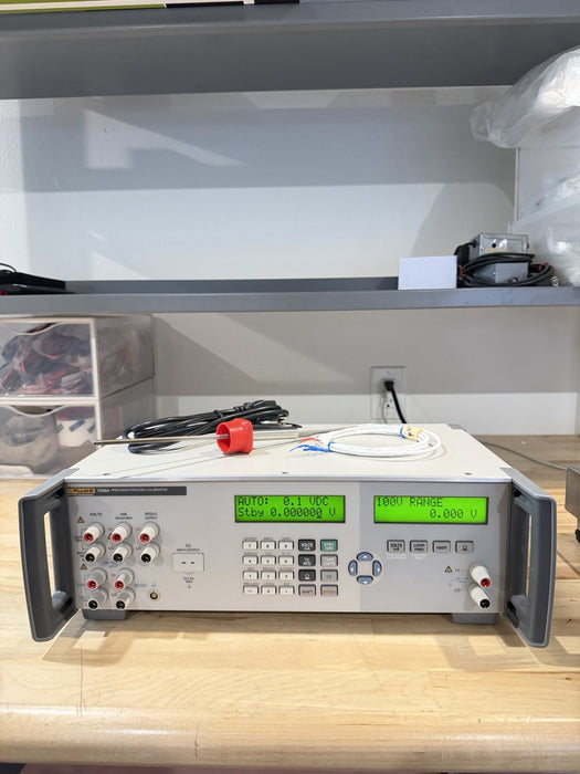 FLUKE 7526A PRECISION PROCESS CALIBRATOR WITH PROBE & CHARGER TESTED